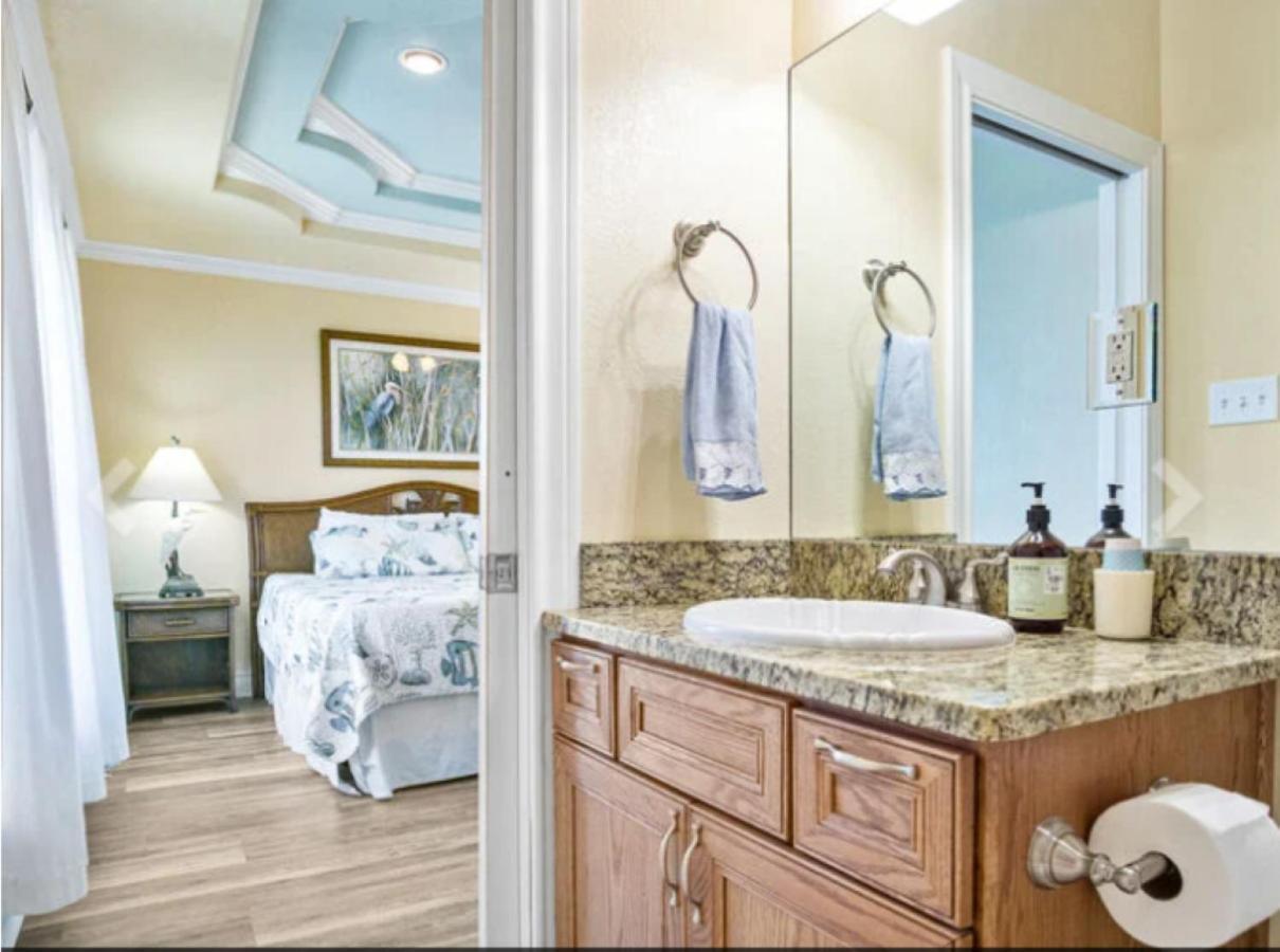 Fancy Nancy 2 Min Walk To Beach, Lyft, Pet-Friendly Bolivar Peninsula 외부 사진
