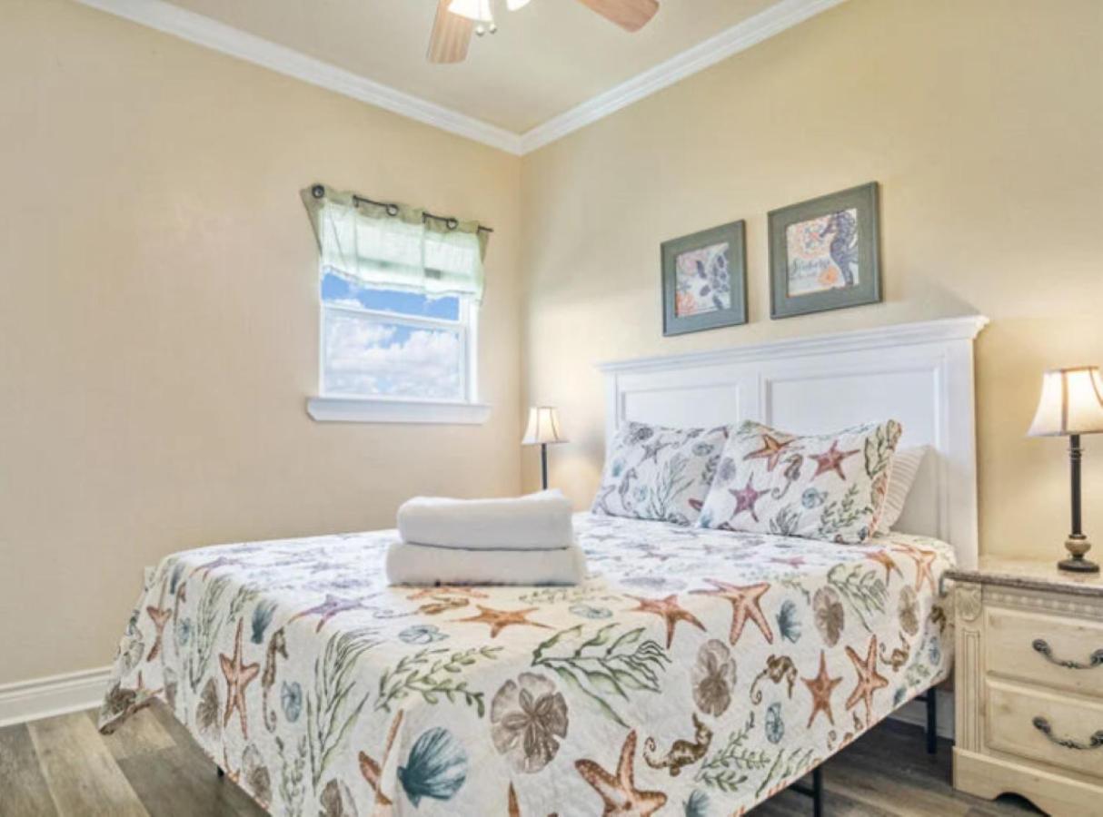 Fancy Nancy 2 Min Walk To Beach, Lyft, Pet-Friendly Bolivar Peninsula 외부 사진